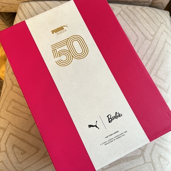 Suede classic x Barbie puma shoes only no Barbie doll - Picture 4 of 8